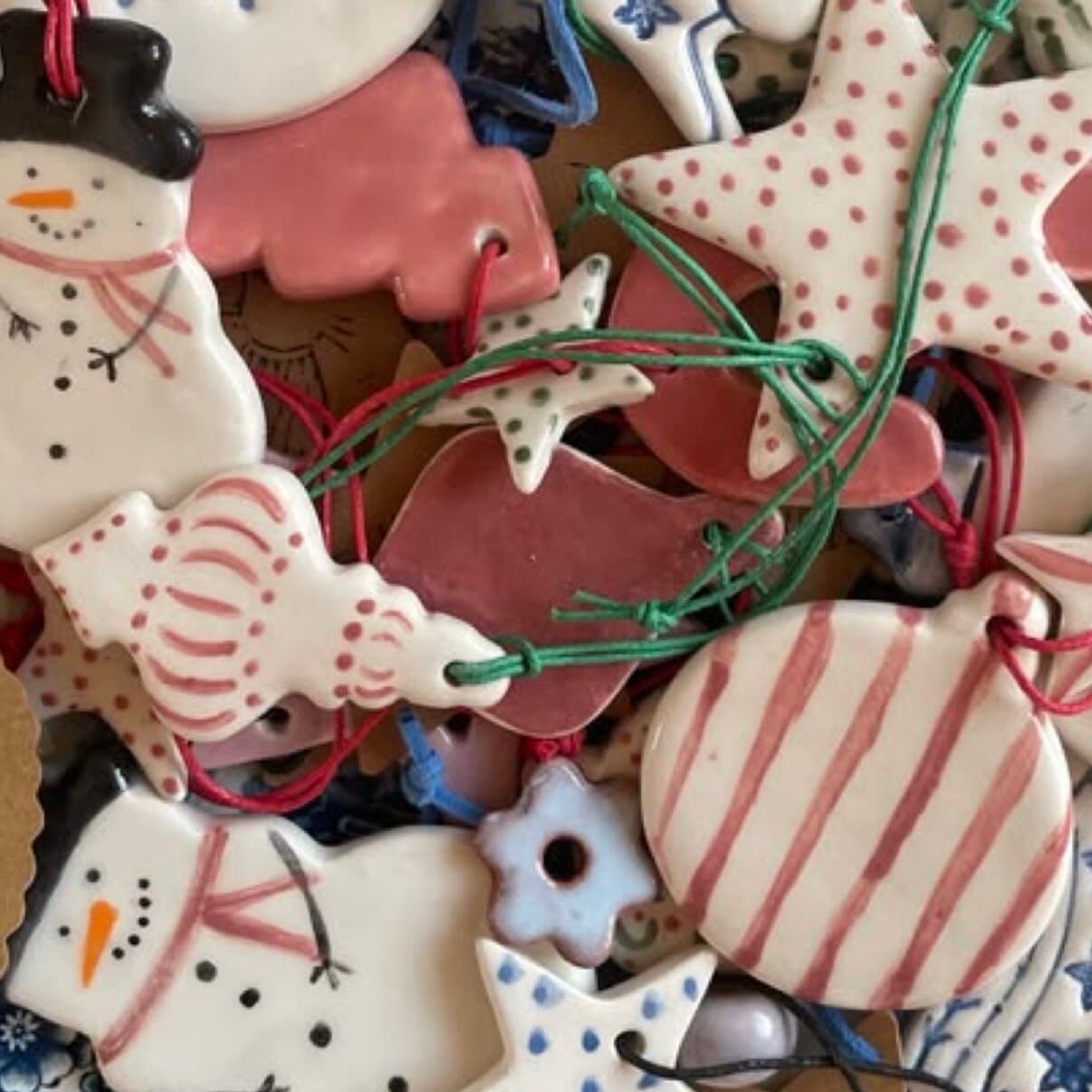 Atelier famille poterie de noël