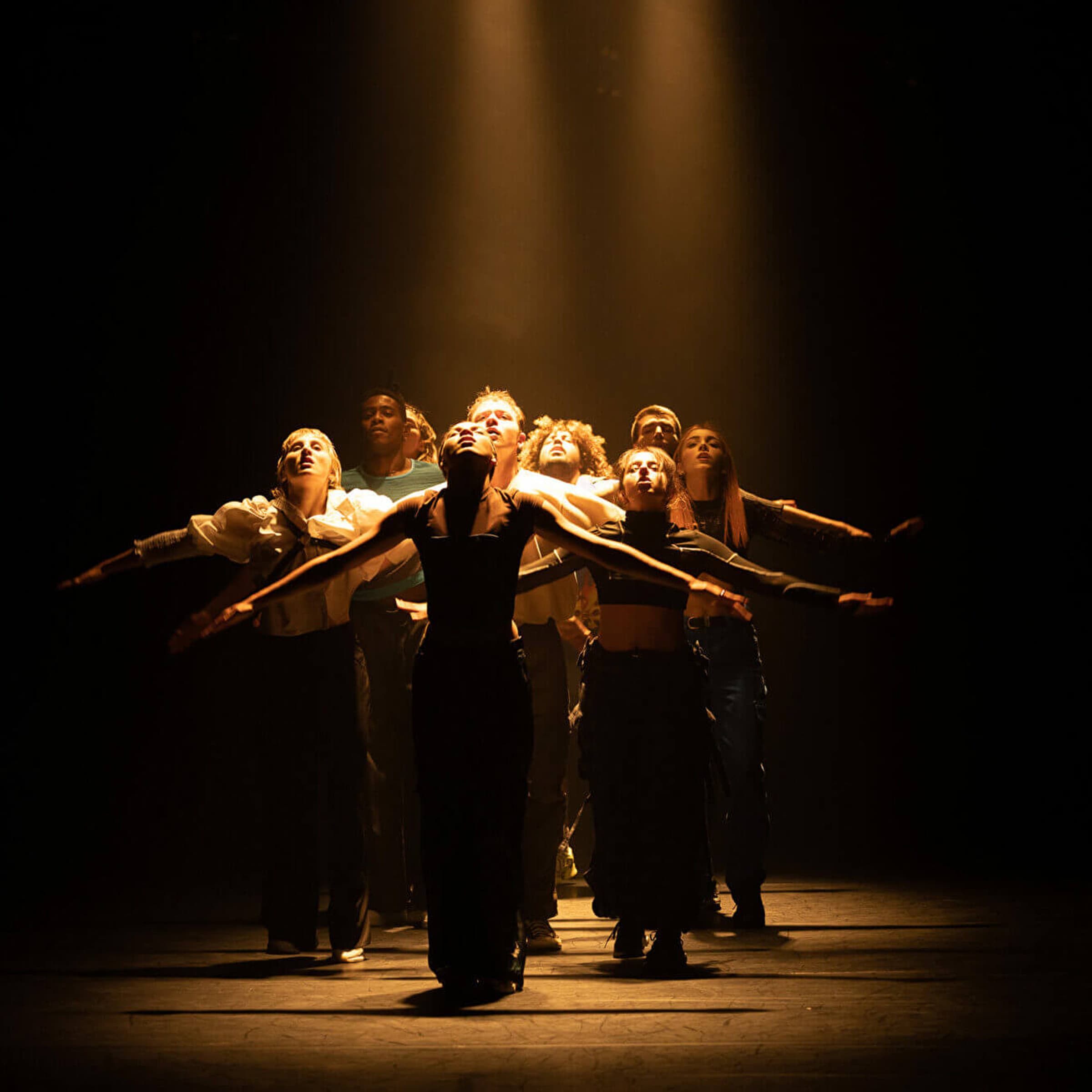 Dance performance: Rave Lucid by Compagnie MazelFreten
