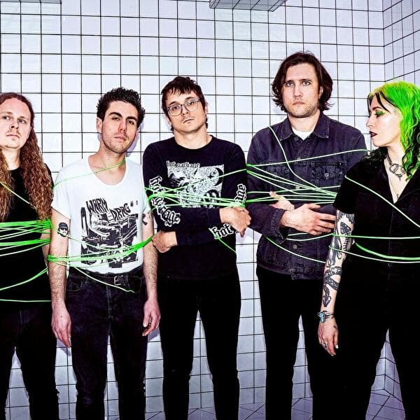 Frankie and the Witch Fingers